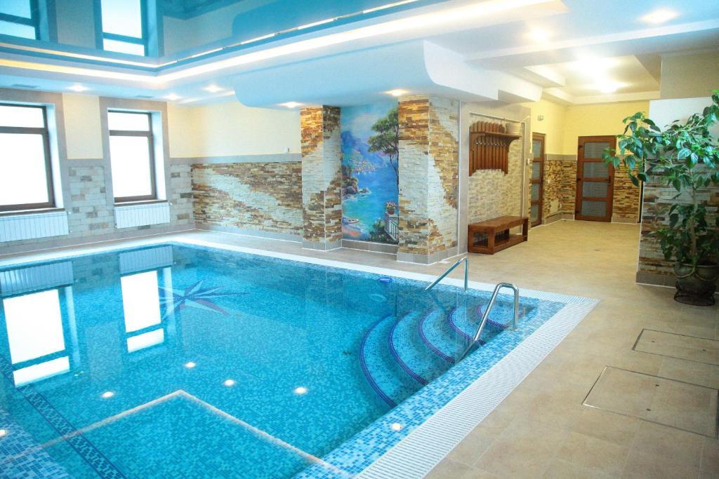 Karpaty Hotel Khust Bagian luar foto
