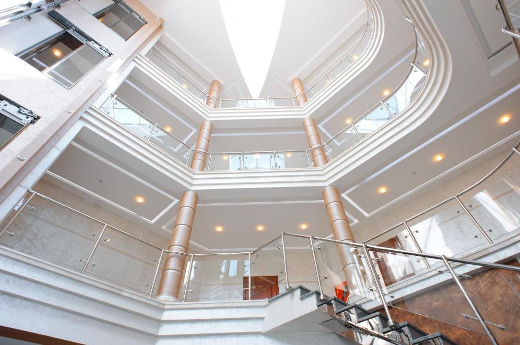 Karpaty Hotel Khust Bagian luar foto