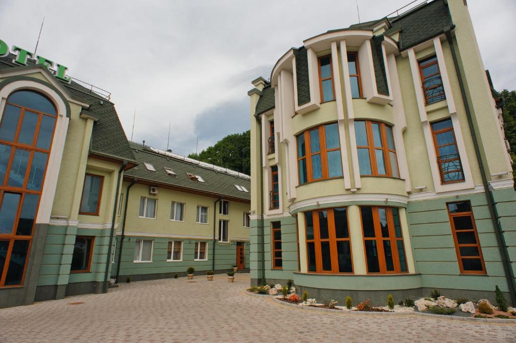 Karpaty Hotel Khust Bagian luar foto